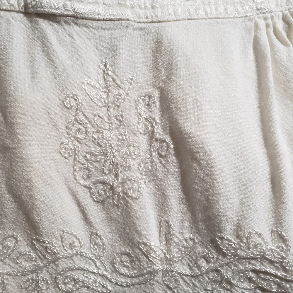 *Braja* Cream tank top with tie back, free size - Picture 3 of 8